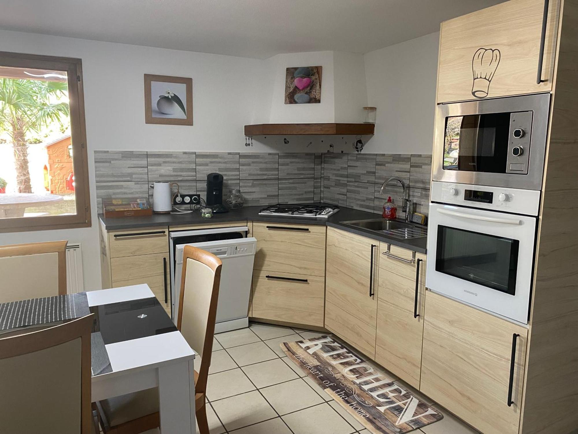 Spacieux 110m2 Avec Terrasse Privative Apartment *